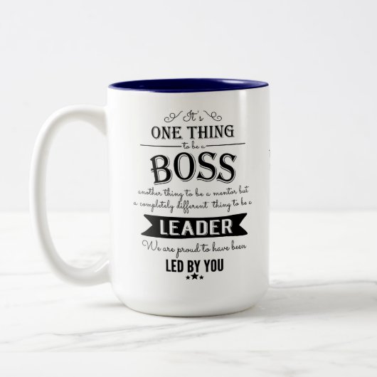 verbazingwekkend personaliseer het bord van het ka tweekleurige koffiemok (Links)