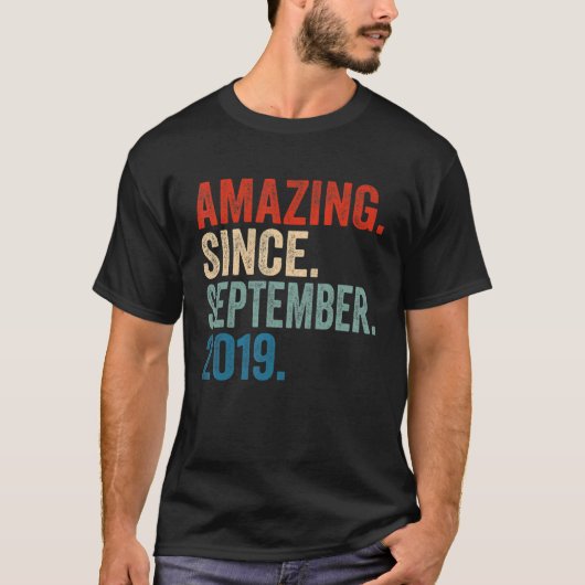 Verbazingwekkend sinds september 2019 3e verjaarda t-shirt (Voorkant)