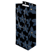 Verbazingwekkende blauwe bloemen op zwarte wijncad wijn cadeautas (Achterkant Gekanteld)