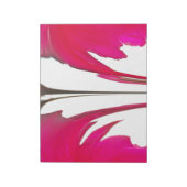 Verbazingwekkende rode roos onder de witte hemel.p notitieblok (Linkerzijde)