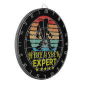 Verberg en zoek expert Bigfoot Grappig Dartbord (Voorkant Links)