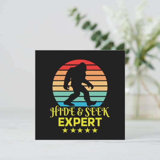 Verberg en zoek expert Bigfoot Grappig Kaart (Staand voorkant)