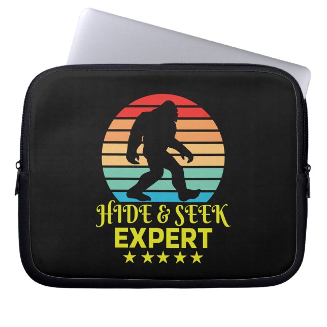 Verberg en zoek expert Bigfoot Grappig Laptop Sleeve (Voorkant)