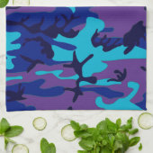 Verberg me donkerblauw en Paarse camouflagepatroon Theedoek (Gevouwen)