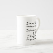 Verbeter uw grammatica zwart-wit niet stilletjes porselein kop (Voorkant rechts)