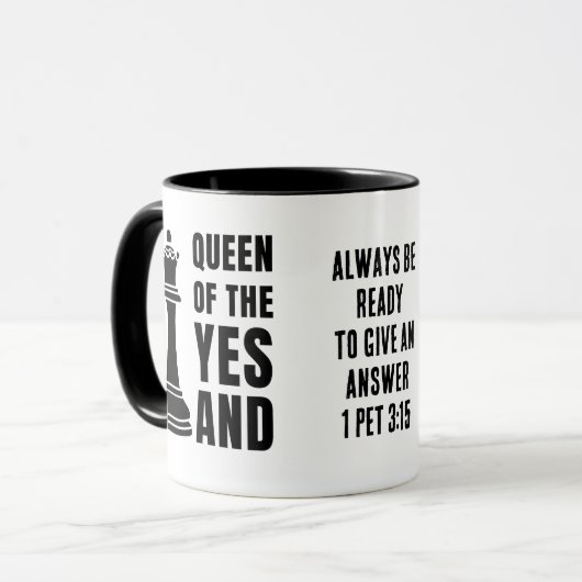 Verbeterde schaakkoningin van het ja en improvisat mok (Voorkant links)