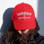 Verbier, Zwitserland.  Geborduurde Pet<br><div class="desc">Verbier, Zwitserland. Dit rode pet is een must-have voor elke fan van Verbier, Zwitserland. De hoofdkleur van het pet is een levendige rode schaduw, die opstaat en het oog vangt. Op de voorzijde van het pet staat de naam "Verbier" in vetgedrukte, witte letters, in tegenstelling tot de rode achtergrond. Aan...</div>