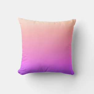 Verblekende perzik roze en paarse kleurrijke ombre kussen
