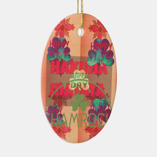 Verblijf gelukkig Sint Patrick's Day Hakuna Mata Keramisch Ornament (Rechts)