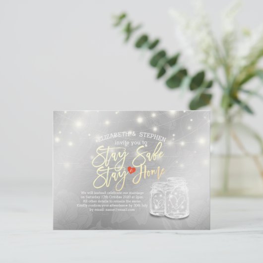 Verblijf thuis Verblijf Veilig Weddenschap Uitstel Aankondigingskaart (Staand voorkant)