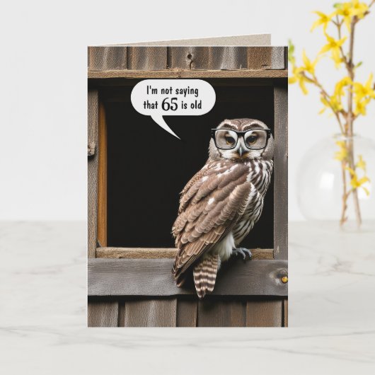 Verblote uil voor 65e verjaardag Humor Kaart (Gele Bloem)