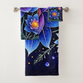 Verbluffend Kosmische Bloemendromen Ontwerp Bad Handdoek (Insitu)