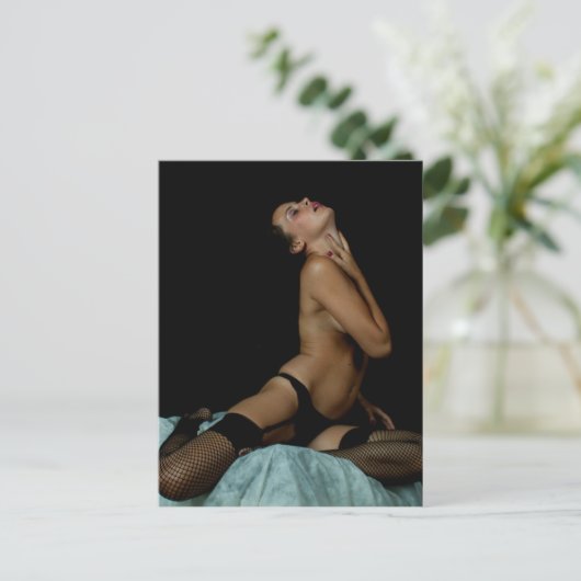 Verbluffend lelijke brunette briefkaart (Staand voorkant)