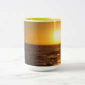 Verbluffende Aloha Sunrise Mok: 17 oz groot. Tweekleurige Koffiemok (Center)