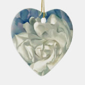 Verbluffende Georgia O'Keefe White Rose en Larkspu Keramisch Ornament (Rechts)