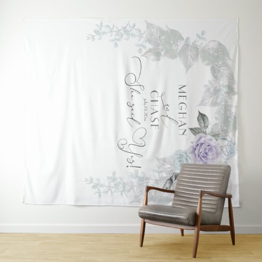 Verbluffende ijsblauwe seringen en witte rozenboog wandkleed (In Situ (horizontaal))