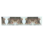 Verbluffende tabby Cat Close Artistic Portrait Korte Tafelloper (Horizontaal)