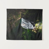 Verbluffende waterval Šum in het magische bos Wandkleed (Voorkant (horizontaal))