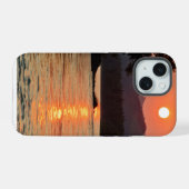 Verbluffende zonsopgang over de Katun iPhone 15 Case (Achterkant horizontaal)