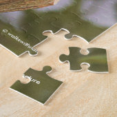 Verbluffende zwarte haarbek-bek-hoes op vertakking legpuzzel (Zijkant)