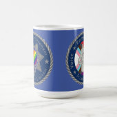 Verbod om de LGBT-gemeenschap te beschermen Mok va (Center)