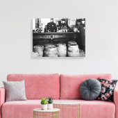 Verbod - Speakeasy Police Raid Bootlegger - M Canvas Afdruk (Insitu (Woonkamer))