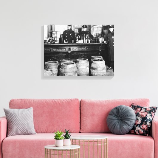 Verbod - Speakeasy Police Raid Bootlegger - M Canvas Afdruk (Insitu (Woonkamer))