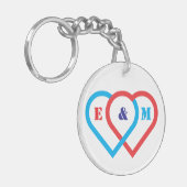 Verbonden harten. Letters kunnen worden aangepast Sleutelhanger (Voorkant Links)