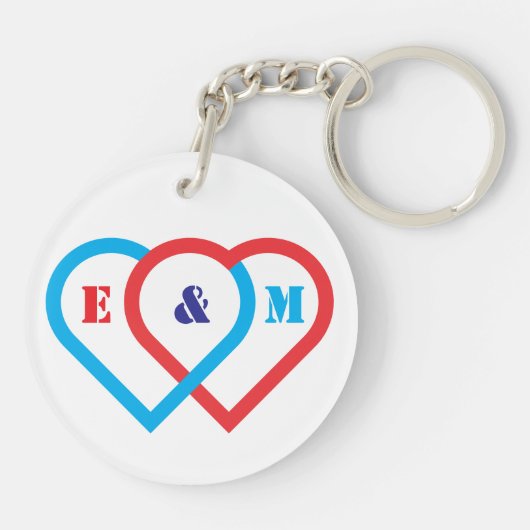 Verbonden harten. Letters kunnen worden aangepast Sleutelhanger (Achterkant)