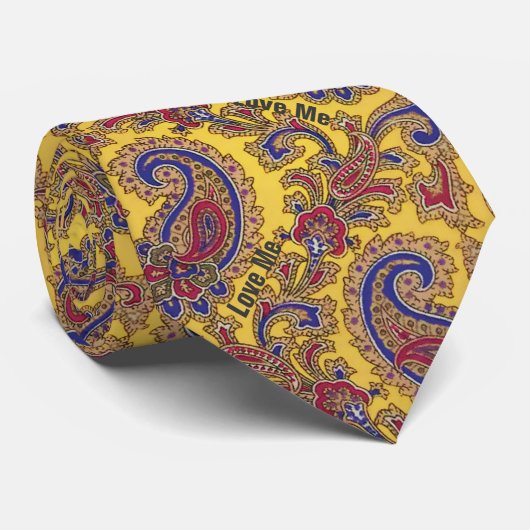 Verborgen bericht "Liefde mij" of Creëer Uw eigen Stropdas (Opgerold)