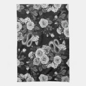 Verborgen in de rozen 3 theedoek (Verticaal)