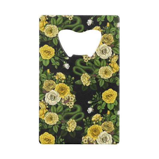 Verborgen in de rozen, geel en groen creditkaart flessenopener (Voorkant)