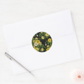Verborgen in de rozen, geel en groen ronde sticker (Envelop)