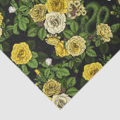 Verborgen in de rozen, geel en groen tissuepapier (Detail)