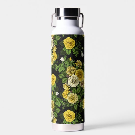 Verborgen in de rozen, geel en groen waterfles (Voorkant)