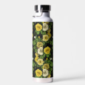 Verborgen in de rozen, geel en groen waterfles (Rechts)