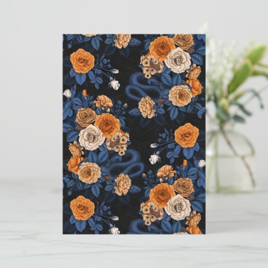 Verborgen in de rozen, oranje en blauw (Staand voorkant)