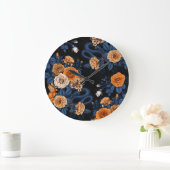 Verborgen in de rozen, oranje en blauw grote klok (Huis)