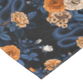 Verborgen in de rozen, oranje en blauw tafelkleed (Gekanteld)