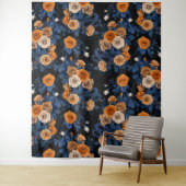 Verborgen in de rozen, oranje en blauw wandkleed (In situ)