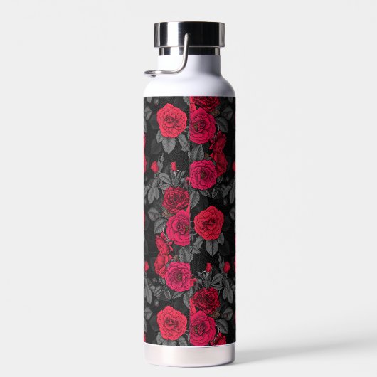 Verborgen in de rozen waterfles (Rechts)