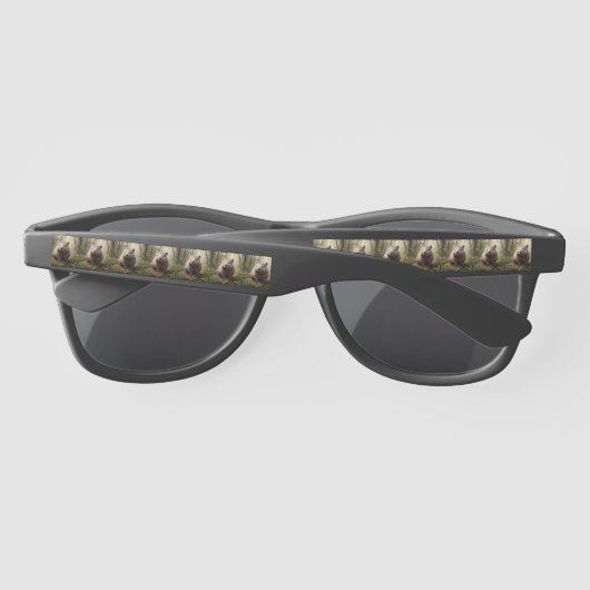 Verborgen in de Struik: een Aussie Wombat in het w Zonnebrillen (Achterkant)