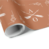 Verbrand Oranje Monogram en Pijlen Cadeaupapier (Rol Hoek)