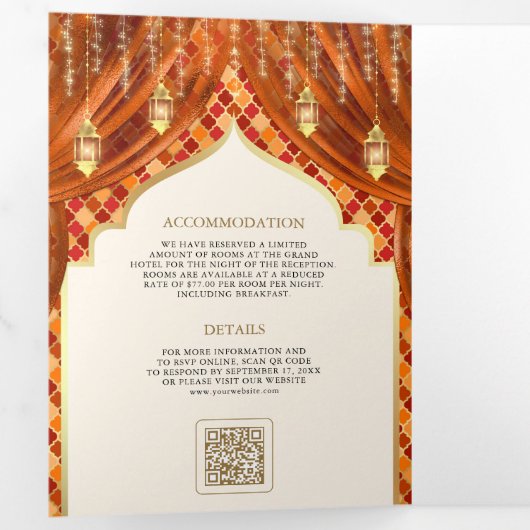 Verbrand Sinaasappel Bloemengordijn Indische Hindo Drieluik Uitnodiging (Binnenzijde eerst)