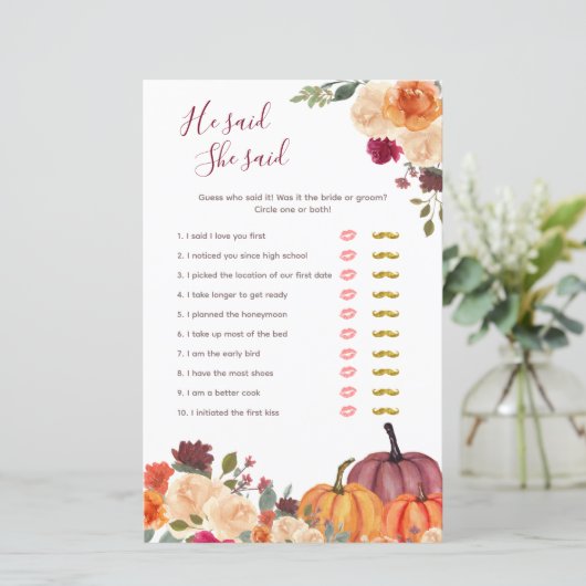 Verbrandde oranje pompoen zei dat ze Kaart zei (Staand voorkant)