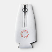 Verbrande Sinaasappel Crest Familie Camping Trip Flesjeskoeler (Achterkant)