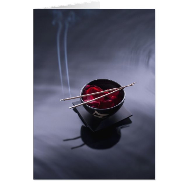 Verbrandingsincense bovenop de kom van de bladen (Voorkant)