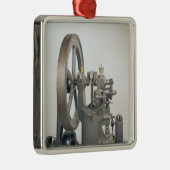 Verbrandingsmotor, 1876 metalen ornament (Rechts)