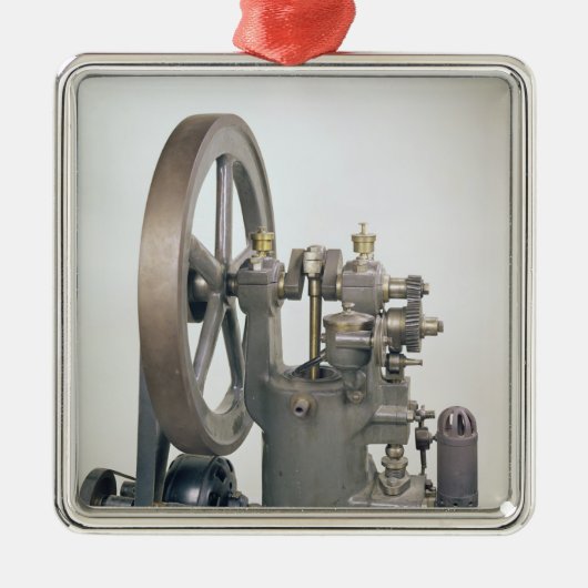 Verbrandingsmotor, 1876 metalen ornament (Voorkant)