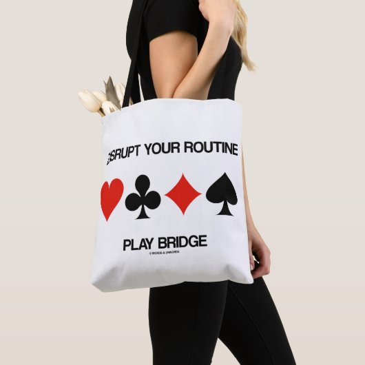 Verbreek uw Routine Play Bridge met vier kaartsleu Tote Bag (Dichtbij)
